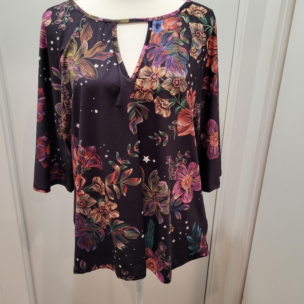 Zinzane NWT Ladies size L blouse